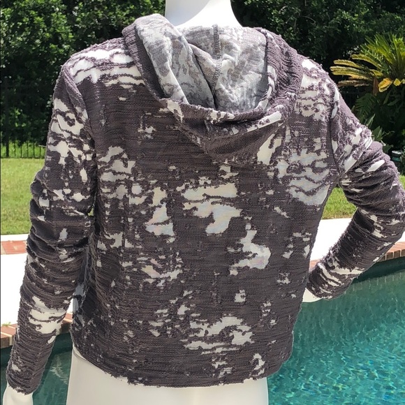Hoodie with long sleeve, distressed fabric look - Picture 3 of 8